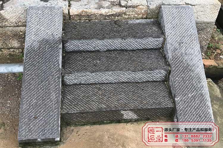 青石板材—青石錾道面台阶石